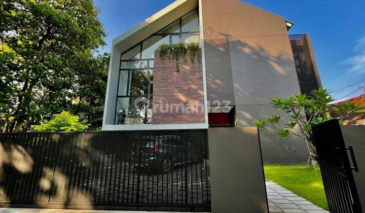 Dijual Rumah Mewah Siap Huni Scandinavian Style Semarang Barat 1