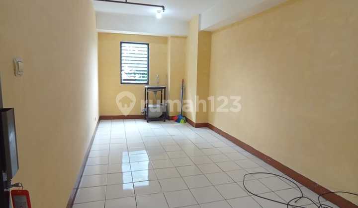 Sewa Kios Bulanan/Tahunan Lokasi Apartemen Gateway Cicadas Ahmadyani Bandung