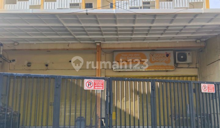 Shop House and Residential in Downtown Jember Shop House and Residential in Downtown Jember