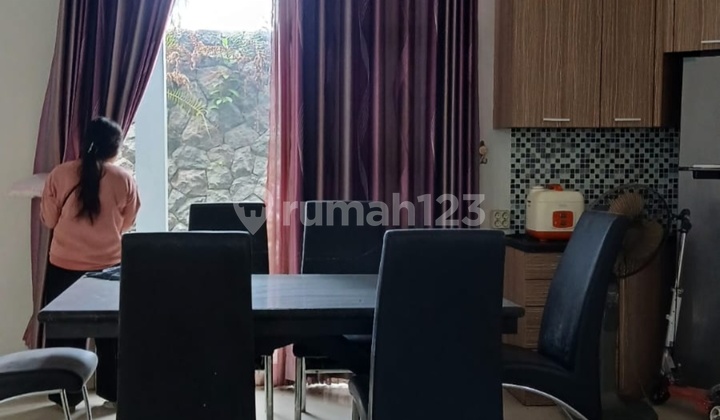 Rumah Tengah Kota Jember 2