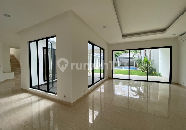 Brand New Morden Classic House In Cilandak Cipete