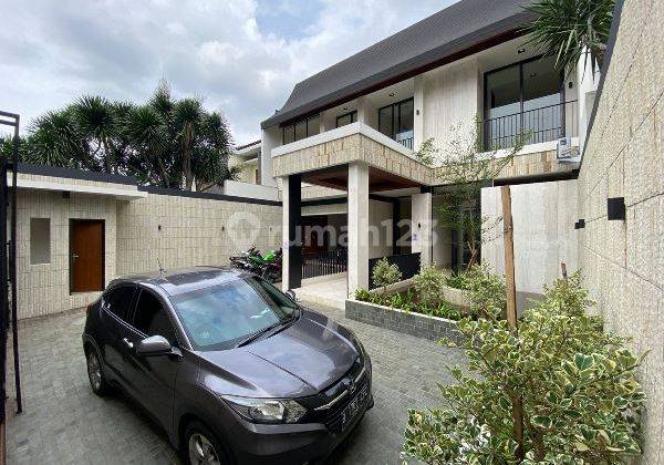 Dijual Rumah Mewah Hadap Barat Dekat Ke Hero Kemang 2