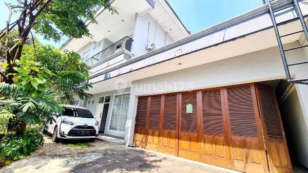 Dijual Rumah Cantik Plafon Tinggi Jalan Buntu Tenang Di Ampera 1