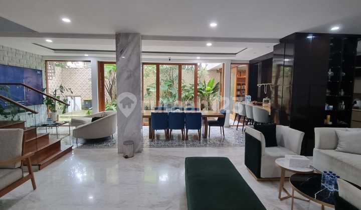 Beautiful Modern House Furnished With Best View Rooftop