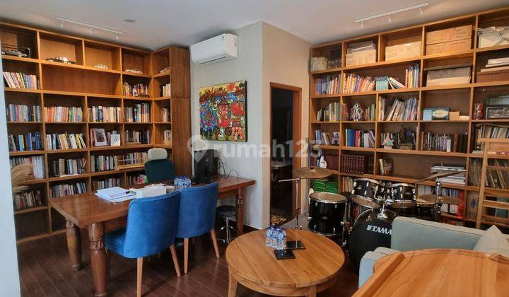 Beautiful Modern House Furnished With Best View Rooftop