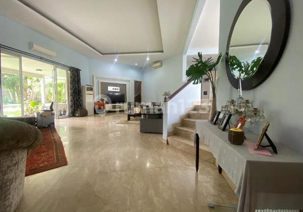 Dijual Rumah Mewah Design Bergaya Resort Dengan Pencahayaan Cukup