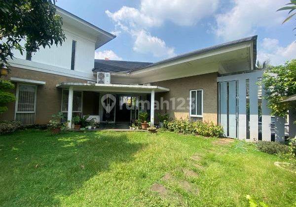 Dijual Rumah Mewah Design Bergaya Resort Dengan Pencahayaan Cukup