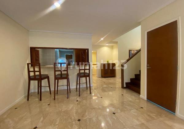 A Stunning Permata Hijau Complex with 24-Hour Security Near Hero A Stunning Permata Hijau Complex with 24-Hour Security Near Hero