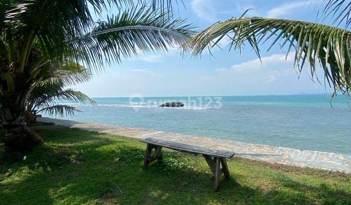 Villa Tua Depan Pantai Yang Indah Hitung Tanah di Anyer Serang 1