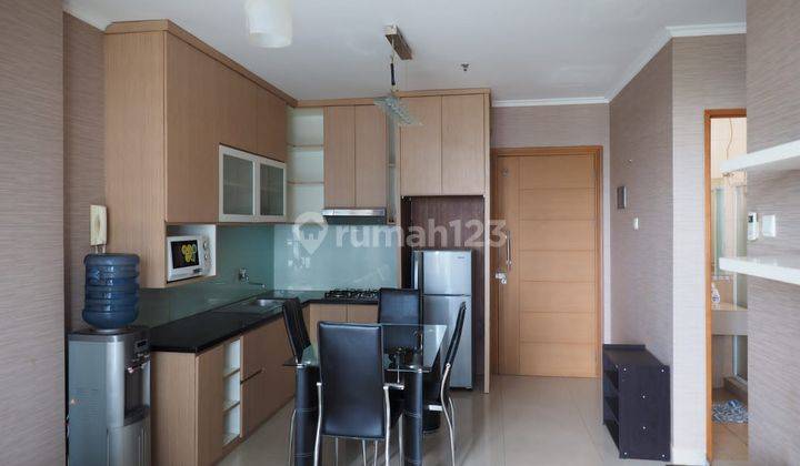 Dijual 2 Kamar Tidur Hampton S Park Apartment View Kolam Renang  2