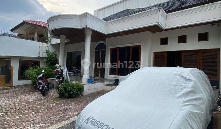 Dijual Rumah Di Lingkungan Elite Senopati Area Dekat Taman Yang Hijau 2