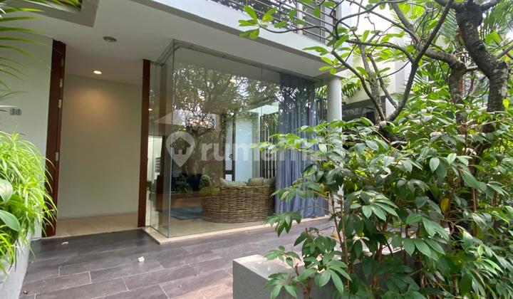 Modern Resort-Style House in a Large Compound in Cipete, South Jakarta Modern Resort-Style House in a Large Compound in Cipete, South Jakarta