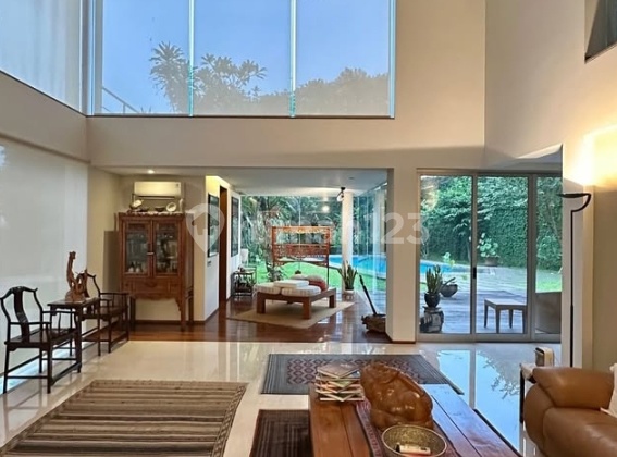Dijual Rumah Mewah And Modern Seperti Resort dengan Taman Indah di Intan Cilandak Jakarta Selatan