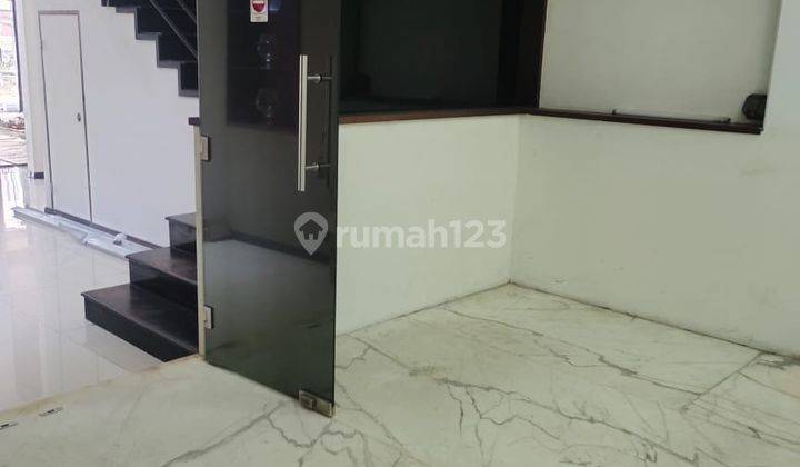 Dijual Ruko 4 Lantai di Lokasi Kawasan Premium, Panglima Polim 2
