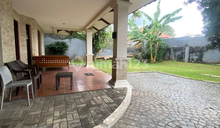 Dijual Rumah Tua Kokoh Hitung Tanah Area Tenang dan Pakai Kolam Renang, Kemang 2