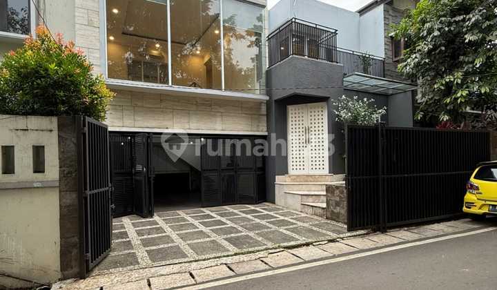 Dijual Rumah Modern di Antasari Lingkungan Tenang Dekat Kemang Village Lippo Mall