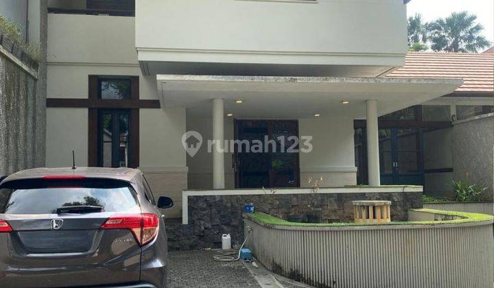 Disewa Rumah Mewah di Best Area Kawasan Elite Menteng, Jakarta Pusat
