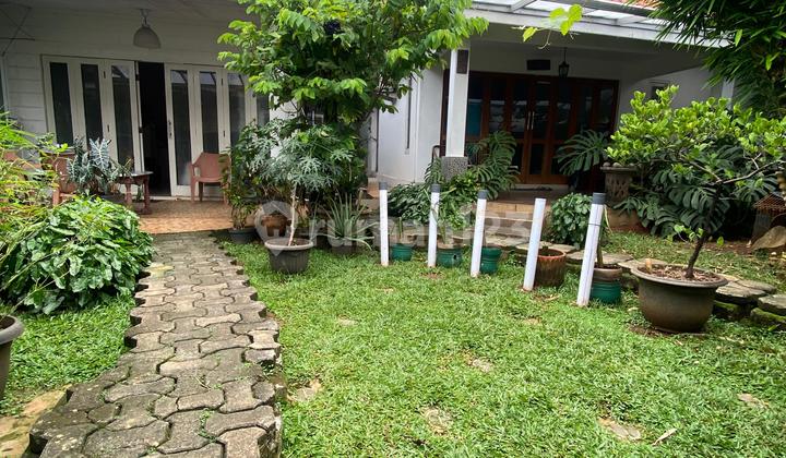 Dijual Rumah Kokoh dan Luas, Terdapat Office dan Ada 2 Rumah Terpisah di Belakang, Area Strategis 5 Menit ke Jl Arteri Permata Hijau, Jakarta Selatan Dijual Rumah Kokoh dan Luas, Terdapat Office dan Ada 2 Rumah Terpisah di Belakang, Area Strategis 5 Menit ke Jl Arteri Permata Hijau, Jakarta Selatan