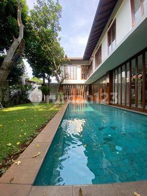 Rumah Mewah Di Compound Of 4 Rumah Dengan Taman Indah Dan Swimming Pool di Cipete Keb. Baru 1