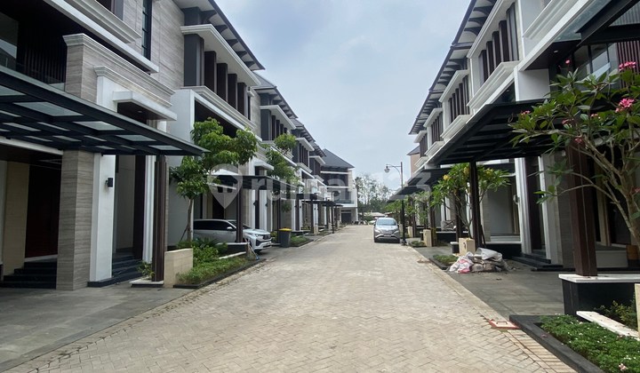 Dijual Rumah Baru dan Mewah di Townhouse 25 Rumah, Dekat ke Al Jabr School And Toll Andara Pondok Labu 2