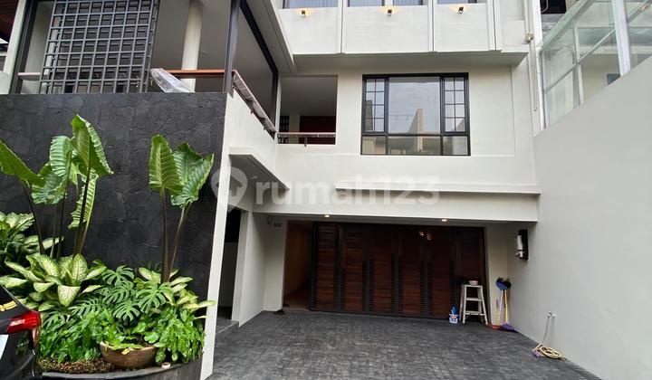 Dijual Luxury Townhouse Di Belakang Citos Cilandak Jakarta Selatan 1