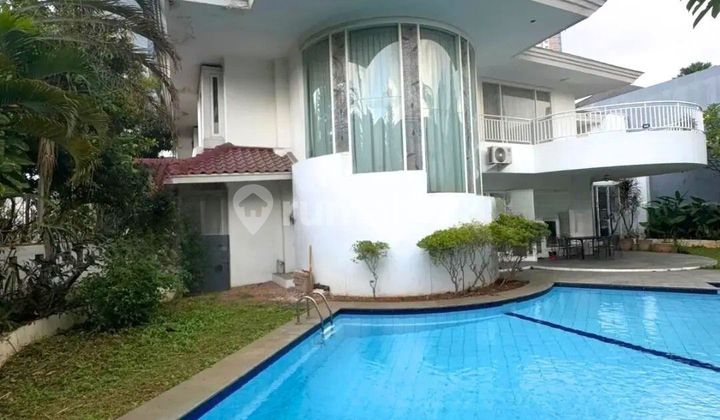 Dijual Rumah Cantik dan Mewah, Ada Taman Belakang Yang Luas Serta Kolam Renang, Mega Kuningan Dijual Rumah Cantik dan Mewah, Ada Taman Belakang Yang Luas Serta Kolam Renang, Mega Kuningan