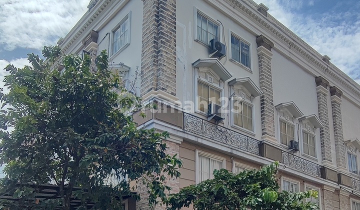 Ruko Green Lake City Termurah Hadap Jalan Raya Posisi Hook Ruko Green Lake City Termurah Hadap Jalan Raya Posisi Hook