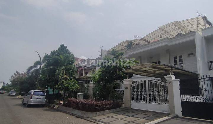 Rumah di Pantai Indah Kapuk Jakarta Utara 2 Lantai SHM 2 Unit Gandeng 2