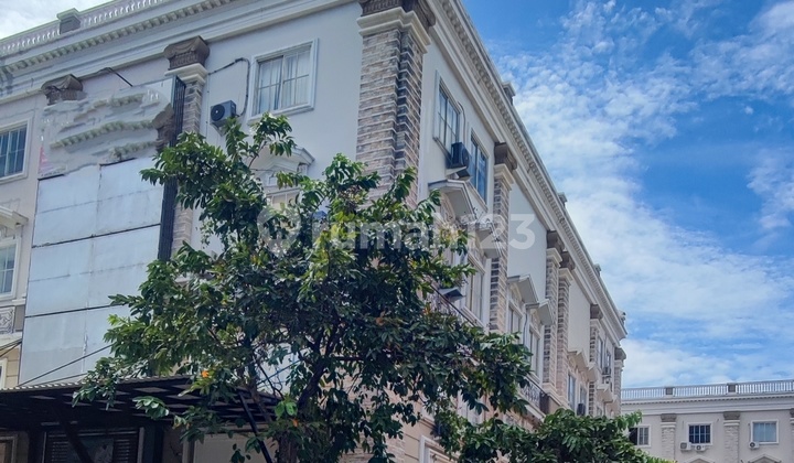 Ruko Green Lake City Termurah Hadap Jalan Raya Posisi Hook Ruko Green Lake City Termurah Hadap Jalan Raya Posisi Hook