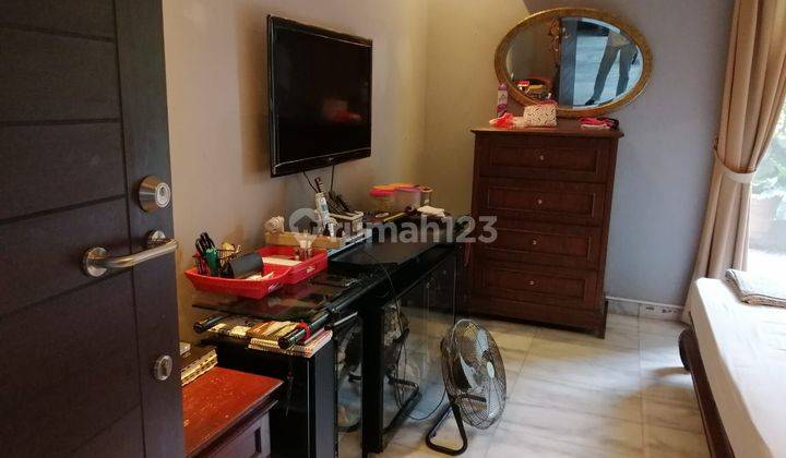 Rumah Hoek Intercon Kebon Jeruk Dekat Ke Cbd Puri, Toll , Ipeka, Tunas Muda 1