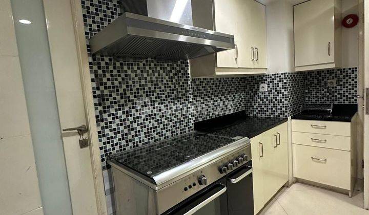 dapur kondominium taman anggrek type 3br