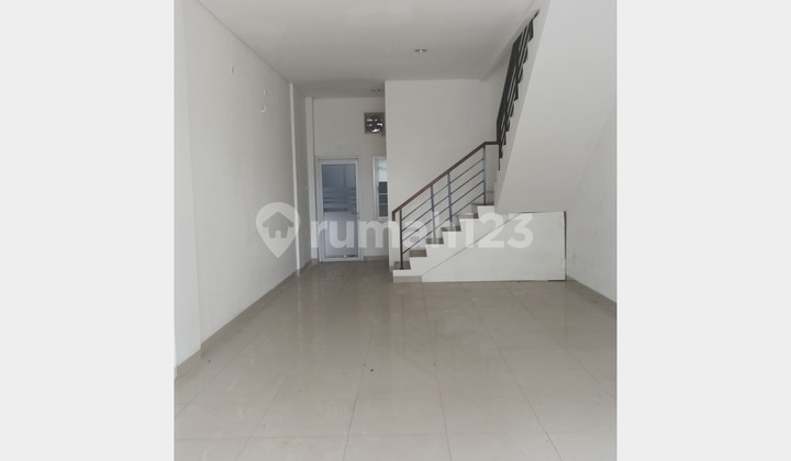 For Rent 3-Story Shop House in BSD Facing Road near Atmajaya Campus For Rent 3-Story Shop House in BSD Facing Road near Atmajaya Campus
