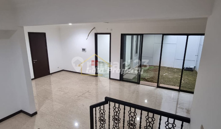 Disewa Rumah Mewah Premium Cluster De Park BSD Lokasi Strategis 2