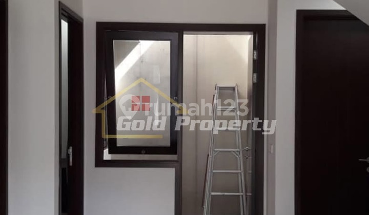 Affordable House in Regentown BSD Strategic Location Opposite ICE BSD 2