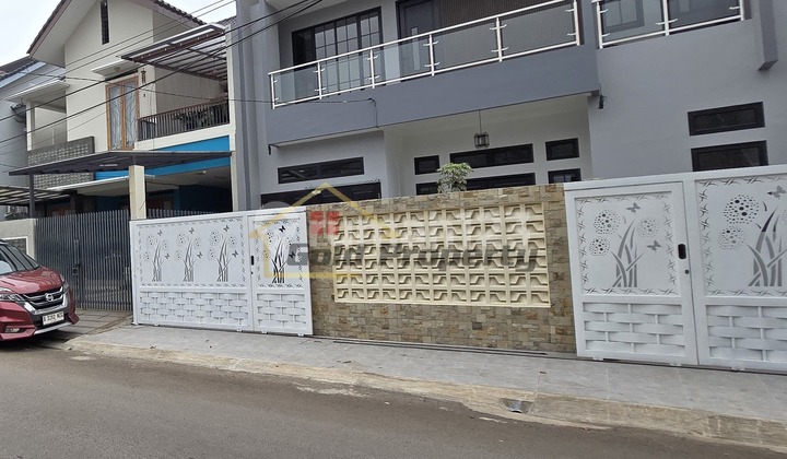 Rumah Luas di Griya Loka BSD Nego Dekat Pasar, Tol, Stasiun