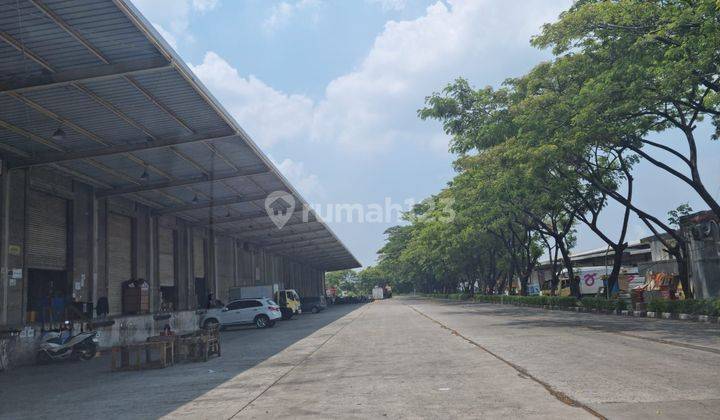 Gudang Skala Besar 7000m2 Untuk Vendor/PT Besar Loading Dock Strategis Akses Tol Cakung Jakarta Timur 2