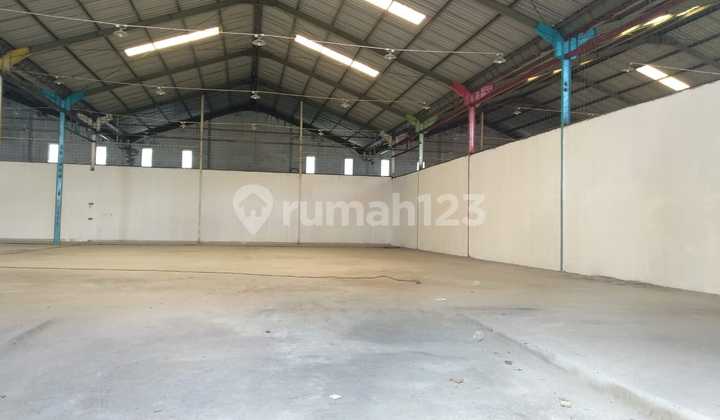 Gudang Bagus Luas 435m2 Dekat Tol Akses Kontainer Cakung Jakarta Timur