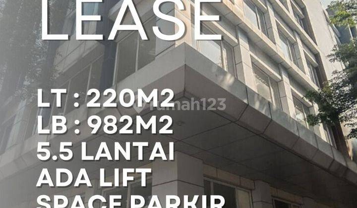 Disewakan Murah Gedung Perkantoran 5,5 LT 1000m2 Ada Lift Strategis Jalan Utama Bulevard Harapan Indah  1