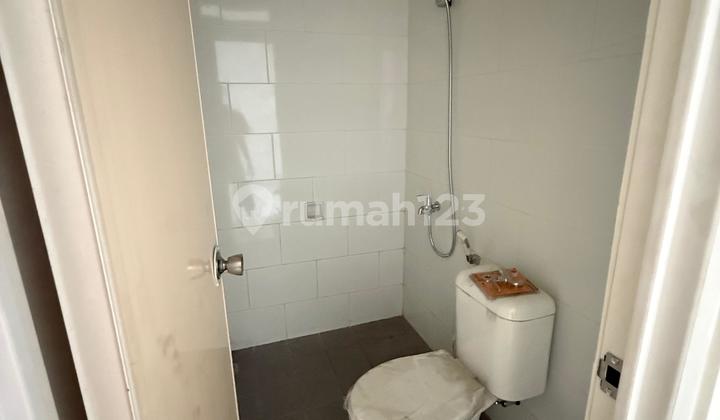 Quick sale: House in the Most Peaceful Cluster, Harapan Indah Bekasi, only 480 million negotiable.