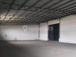 Dijual  Workshop/Gudang   Cocok untuk : Gudang , Workshop, Klinik, Garmen, Toko Besi / Material ,Bengkel Resto/ Kantor/ Cucian mobil. Teluk pucung bekasi utara