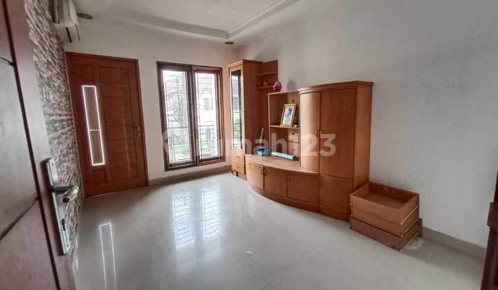 For Sale / For Rent Ready-to-Occupy House - Kelapa Gading, North Jakarta
