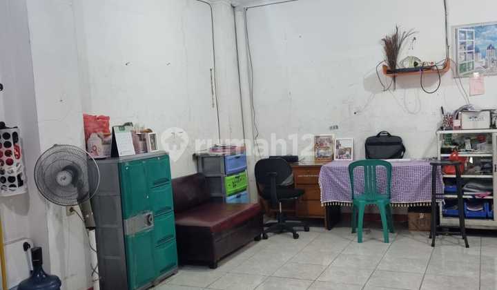 Dijual dan di sewa  Ruko 3 lantai  Aralia  Harapan Indah Bekasi