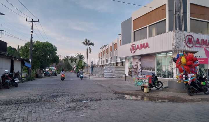 Disewa Ruko Baru Gandeng Cocok Kuliner/showroom/laundry Ramai Sekali Strategis Di Jalan Utama Perumahan & Wisata Anak Alamanda Regency Tambun Bekasi 2