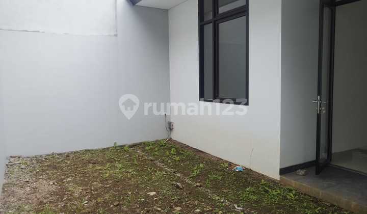 Rumah baru Furnished Cimahi di Kolmas Regency