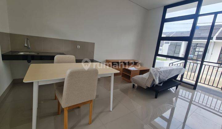 Rumah baru Furnished Cimahi di Kolmas Regency