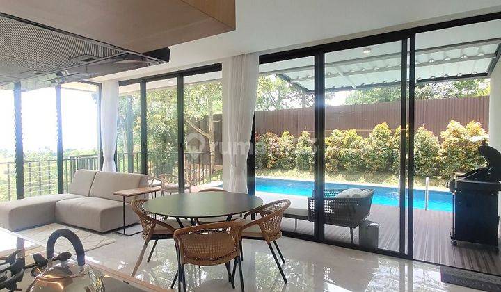 Rumah Villa Mewah Kolam Renang di Dago Bandung  2