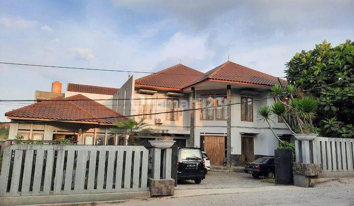 Rumah Mewah Modern 4 Lantai di Bandung Utara 2