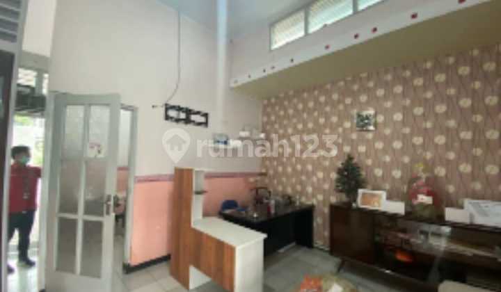 Dijual Rumah Lokasi Strategis Jalan Raya Harga Dibawah Njop Liu 2