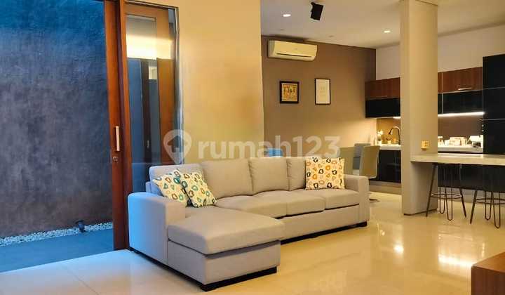 Dijual Rumah Modern Full Furnised di Sektor 9 Bintaro , Rie 2