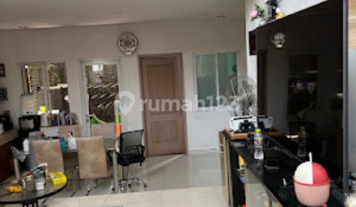 Dijual Rumah Minimalis dan Rapi di Sektor 1E Gading Serpong Stl